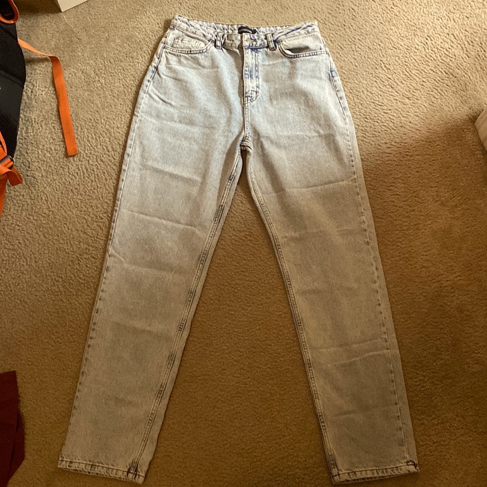PrettyLittleThing Vintage Wash 90’s Jeans